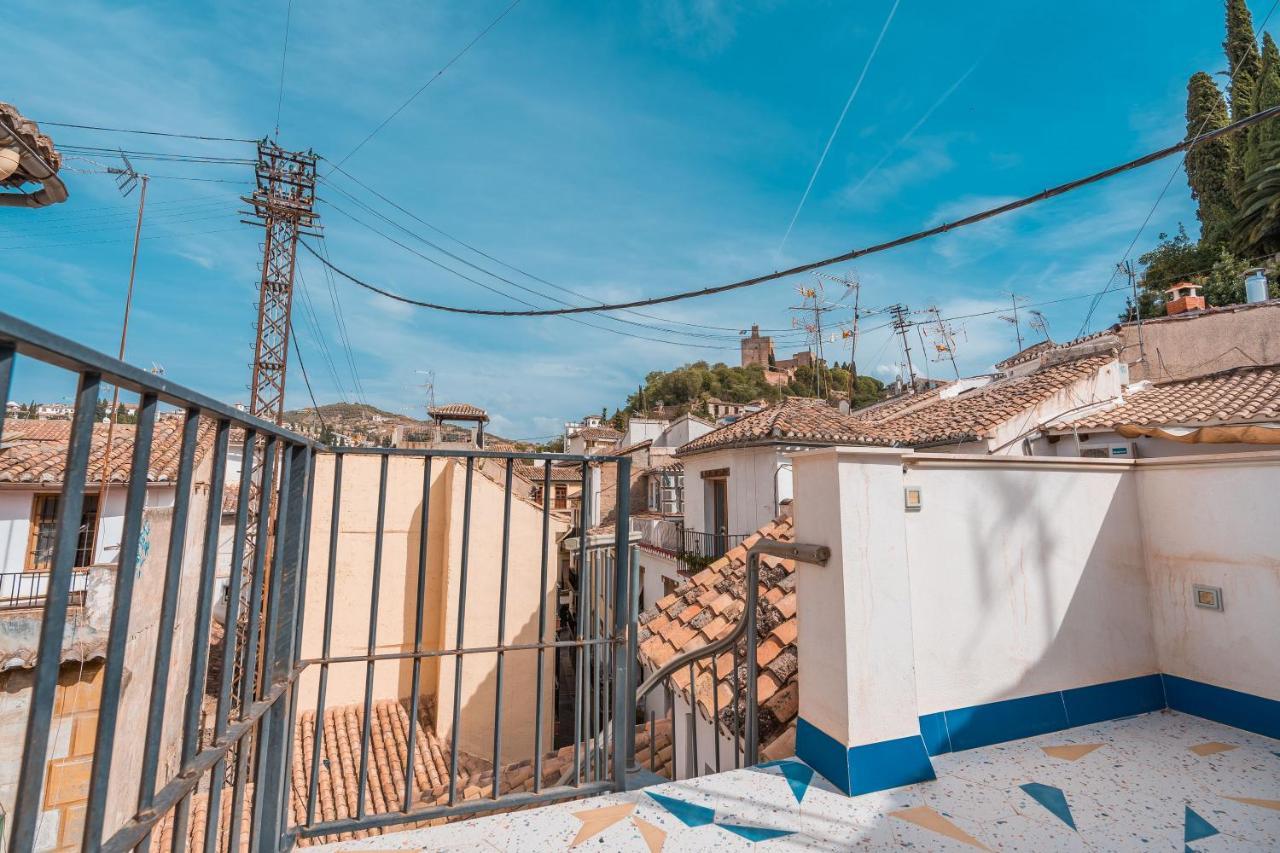 Qh Eme Suites Granada Exterior photo